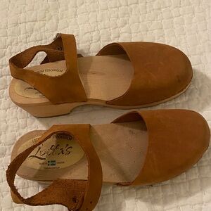 Lotta From Stockholm Tan Leather Clogs